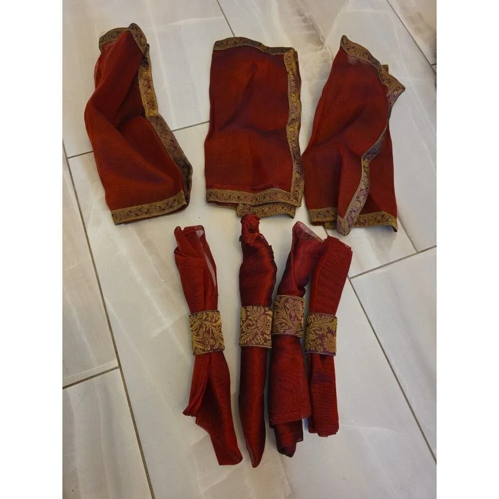 4 Christmas Red Embroidered Square Napkins With Napkin Rings 18